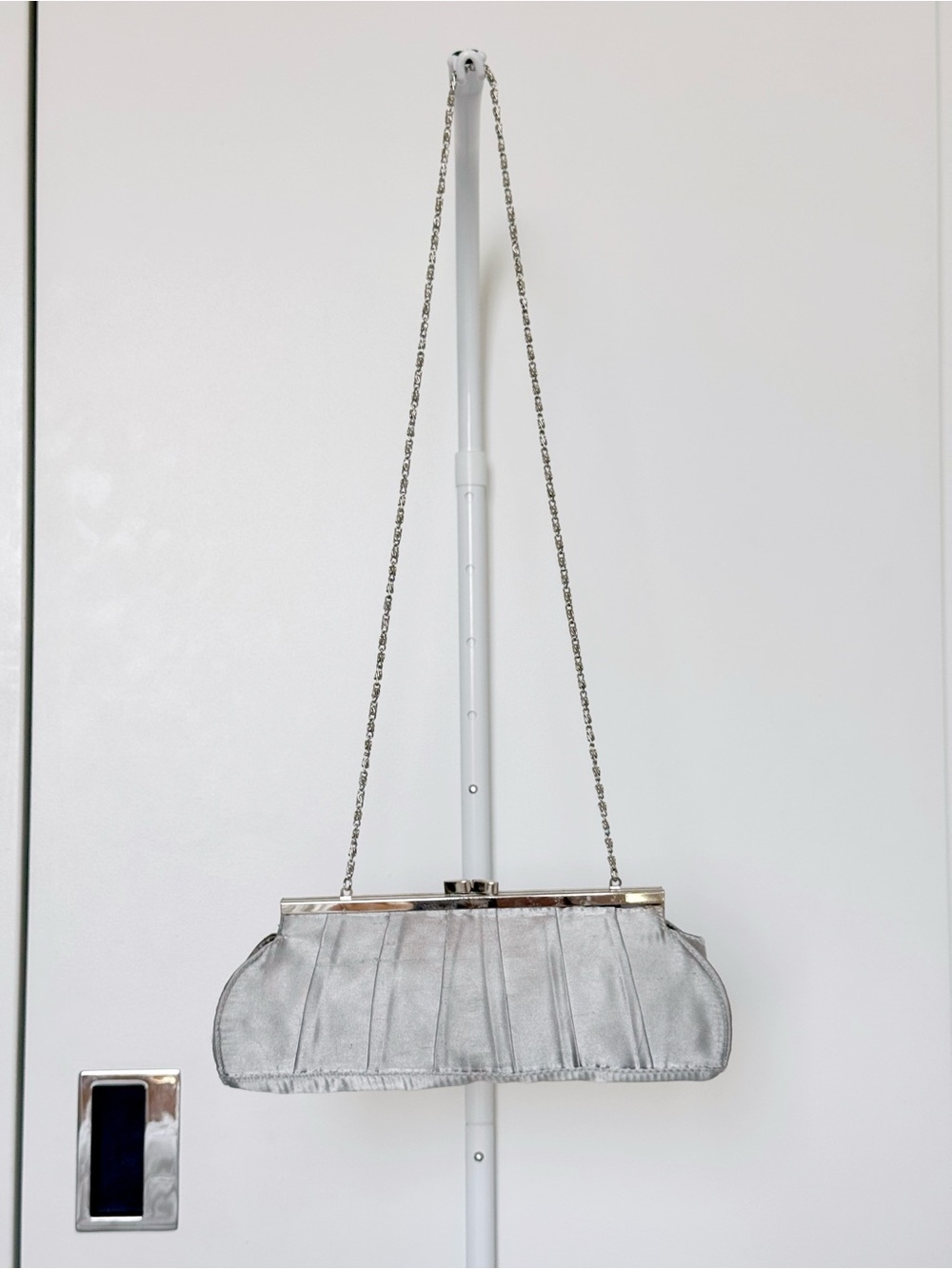 Gunne Sax Silver Pleated Evening Clutch Chain Strap Satin Y2K Wedding Guest Prom